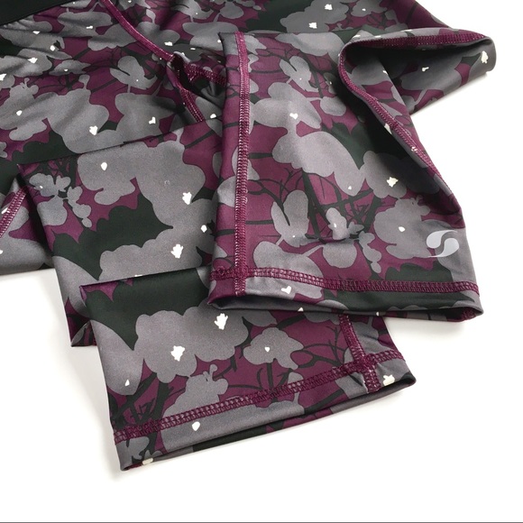 SOFFE Low-Rise Dri Active Capris, Midnight Bloom L - Picture 8 of 8